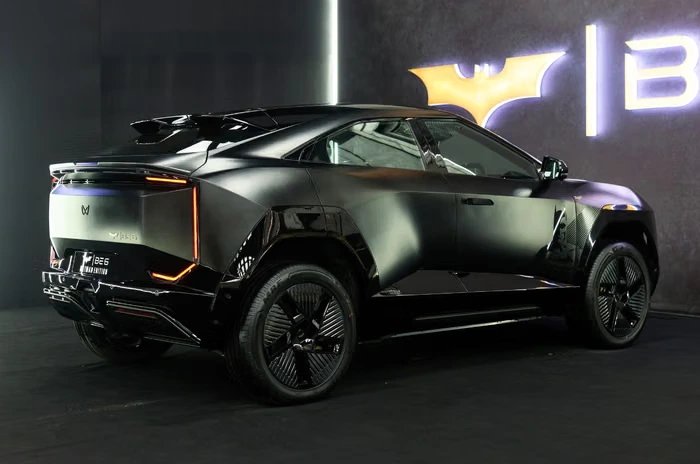 Mahindra_BE_6_Batman_Edition_Rear_Quarter_Static